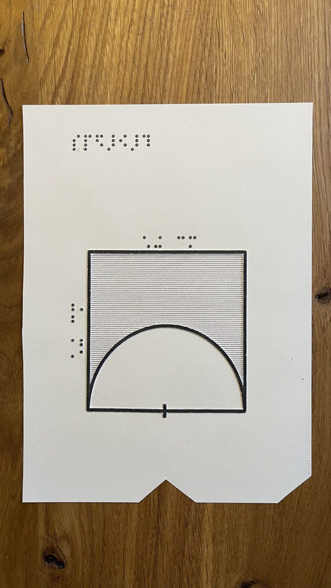 Swell copy with cuttet out corner and notch